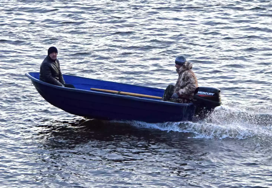 Стеклопластиковая лодка Neman-340 (тримаран) в Геленджике