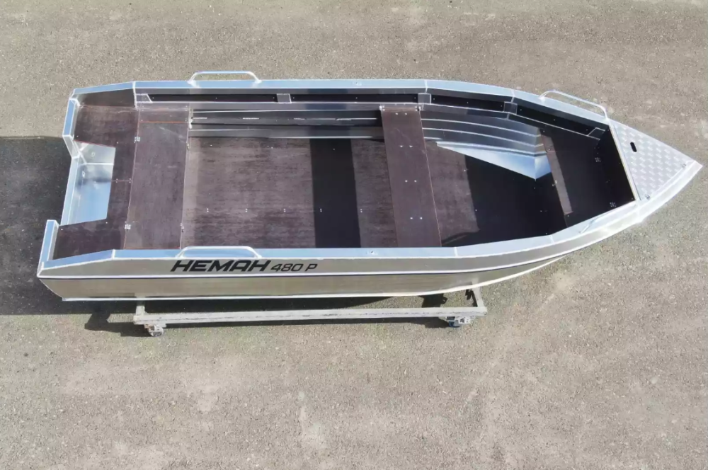 Алюминиевая лодка  Неман-480 Р в Геленджике