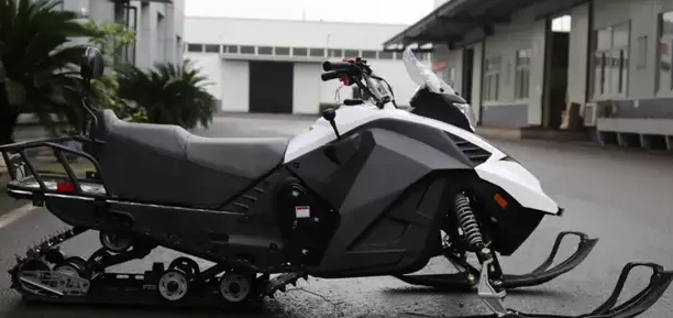 Снегоход ULAR 220 в Геленджике