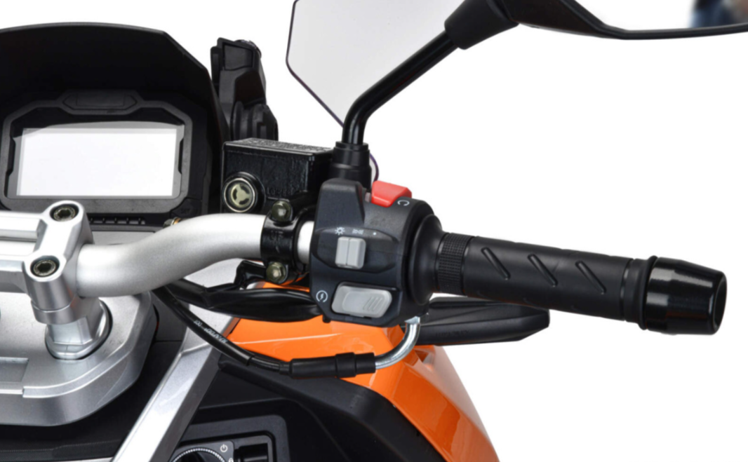 Скутер MOTOLAND (МОТОЛЕНД) T-MAX 150 в Геленджике