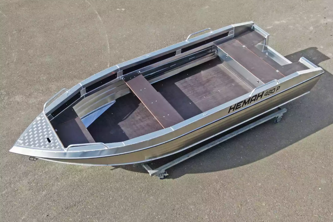 Алюминиевая лодка  Неман-480 Р в Геленджике