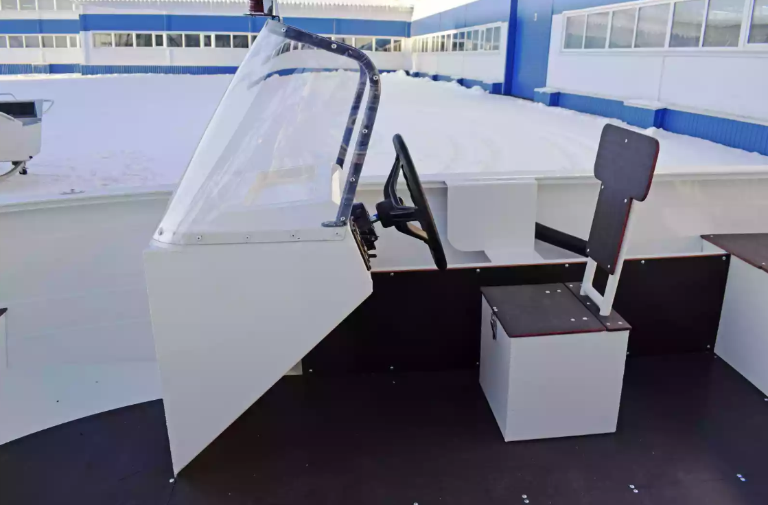 Алюминиевая лодка Неман-400 С в Геленджике