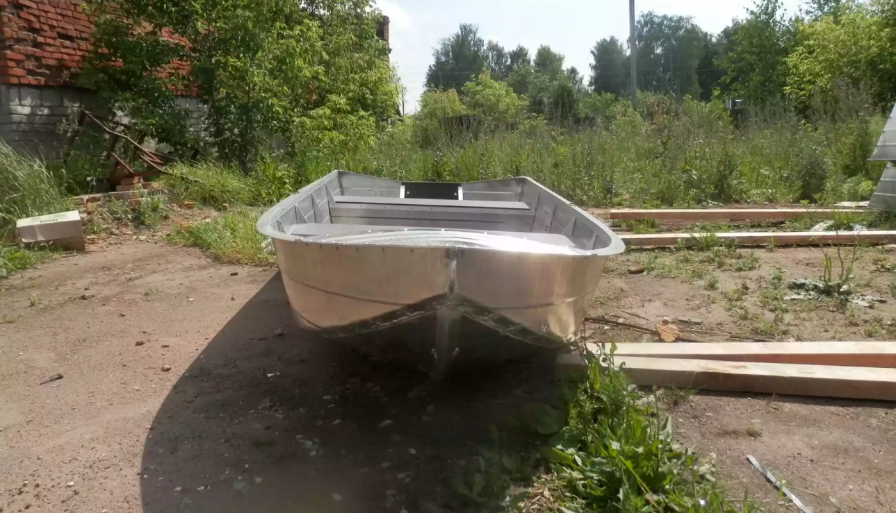 Алюминиевая лодка Вятка-Профи 32 в Геленджике