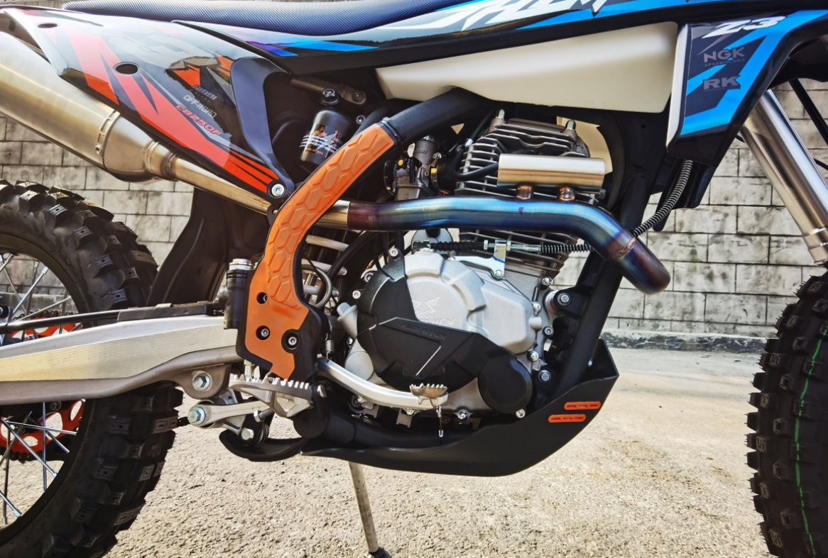 Мотоцикл JHLMOTO JHL Z3 CB250 (172FMM-3A) в Геленджике