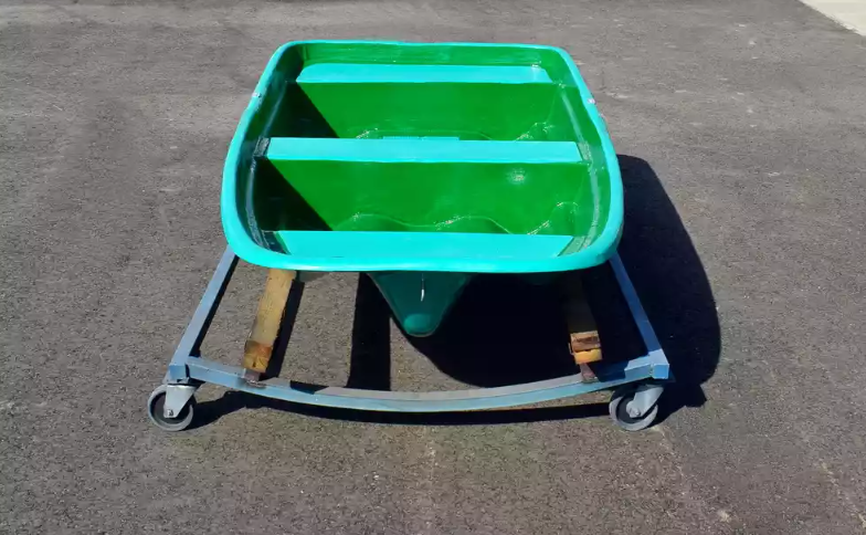 Стеклопластиковая лодка Старт (тримаран) в Геленджике