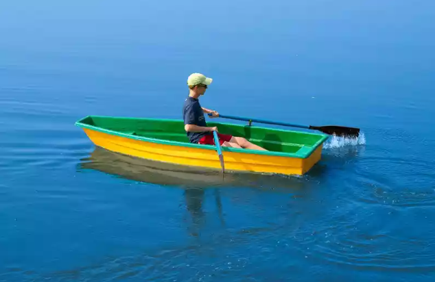 Стеклопластиковая лодка Малютка в Геленджике