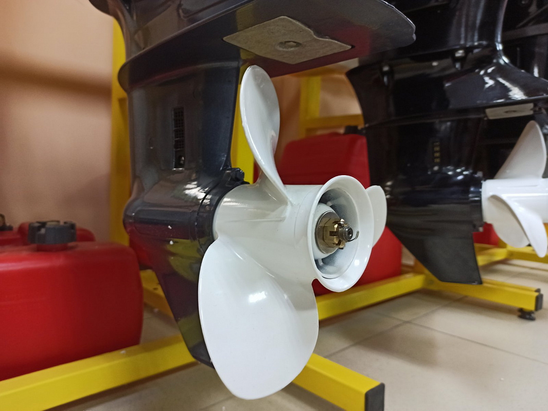 Лодочный мотор BREEZE F9,9S (4х тактный) в Геленджике