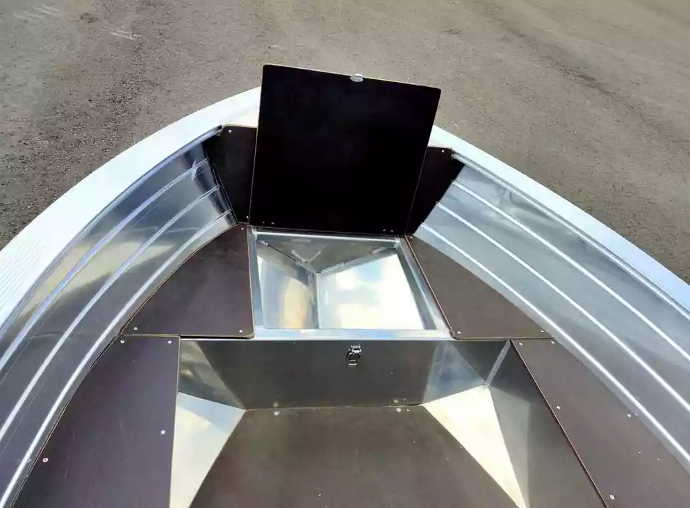 Алюминиевая лодка Неман-400 в Геленджике