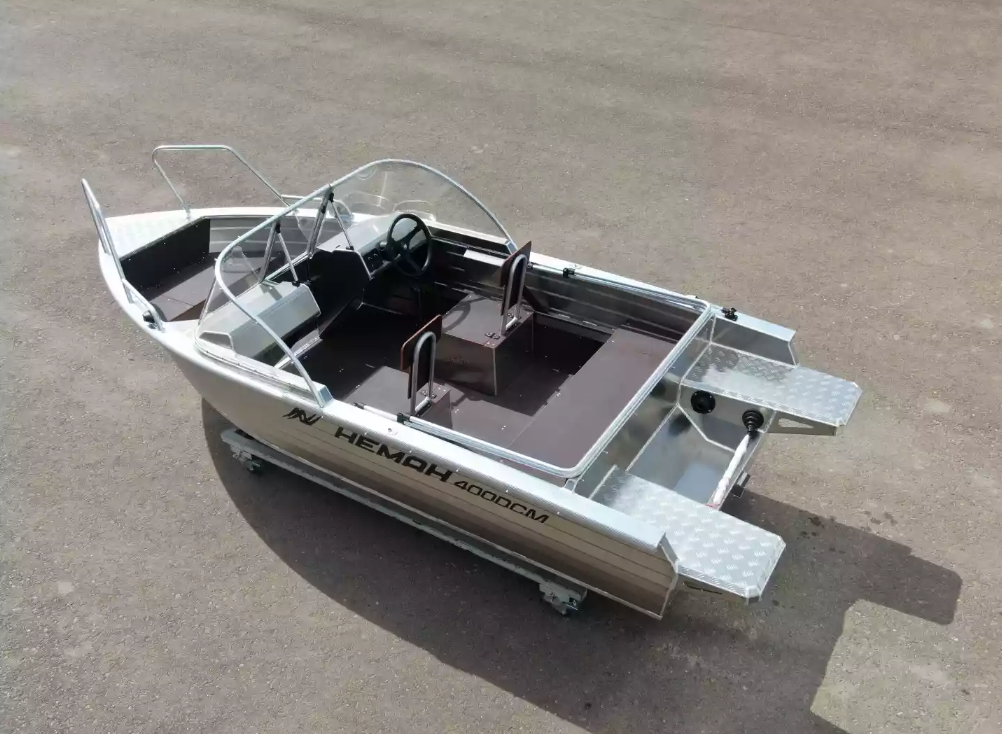 Алюминиевая лодка  Неман-400 DCM NEW в Геленджике
