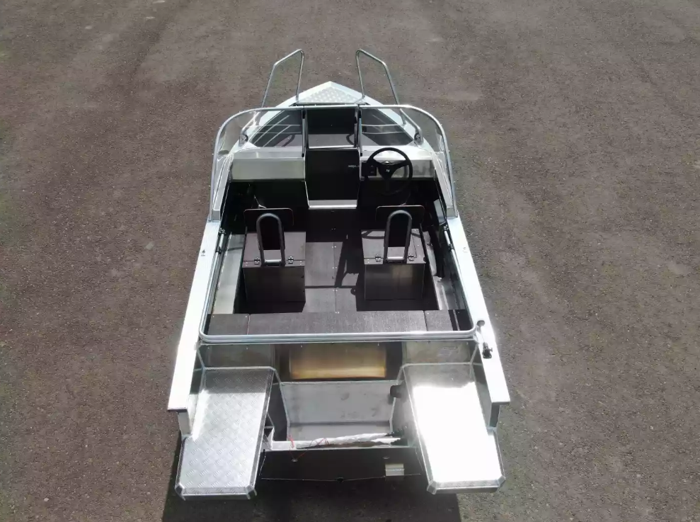 Алюминиевая лодка  Неман-400 DCM NEW в Геленджике