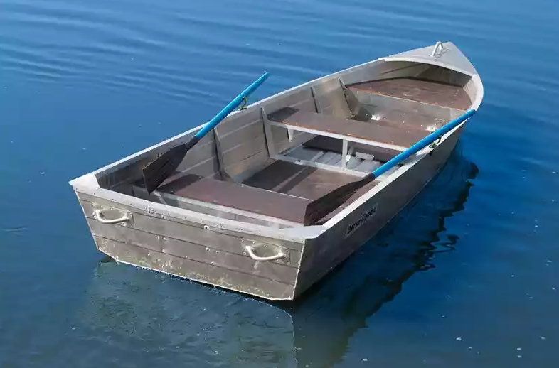 Алюминиевая лодка Вятка-Профи 32 в Геленджике