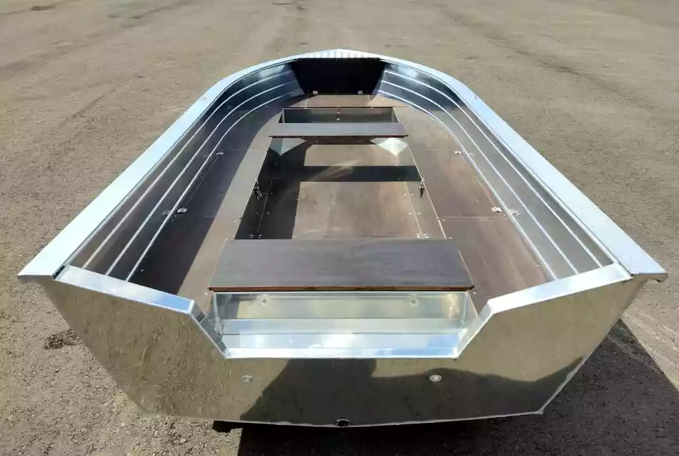 Алюминиевая лодка Неман-400 в Геленджике