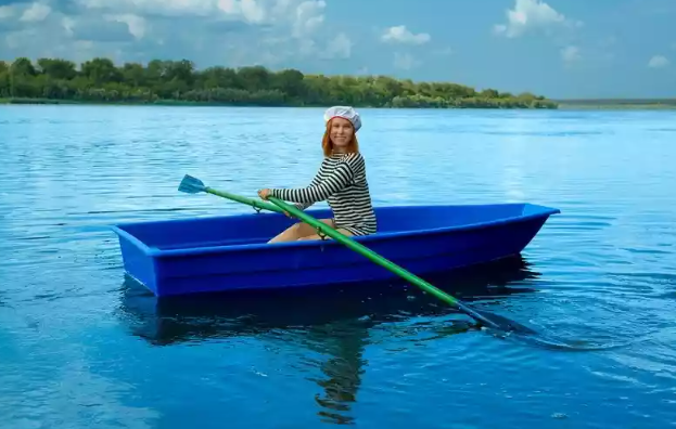 Стеклопластиковая лодка Малютка в Геленджике