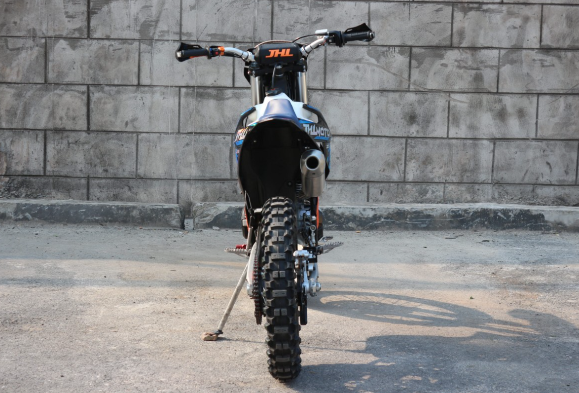 Мотоцикл JHLMOTO JHL Z3 CB250 (172FMM-3A) в Геленджике