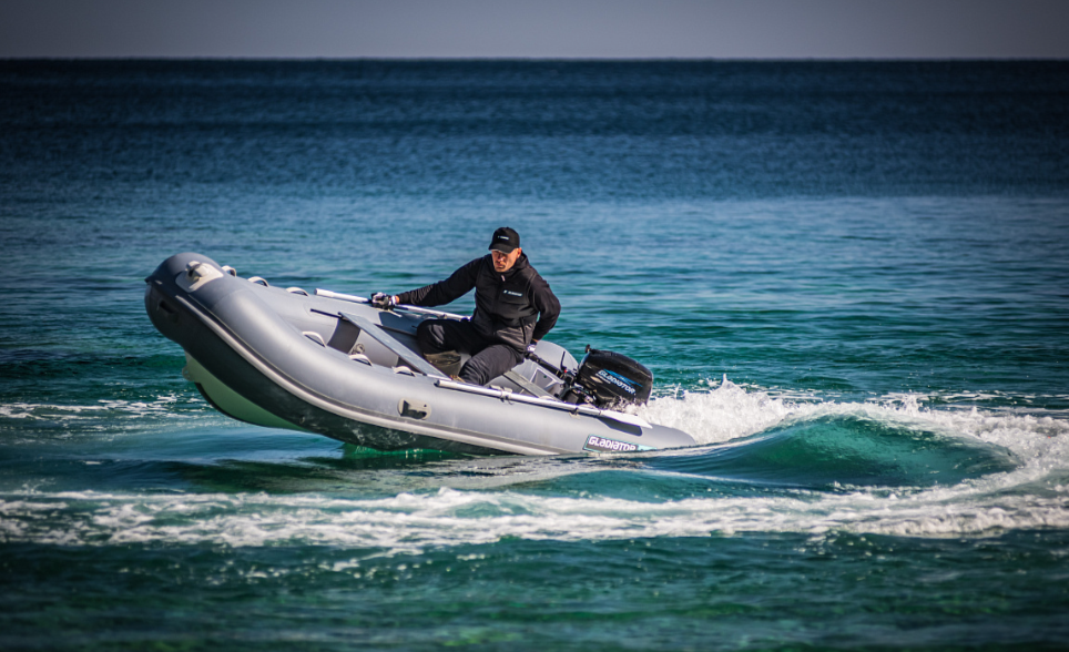 Лодка GLADIATOR RIB380AL в Геленджике