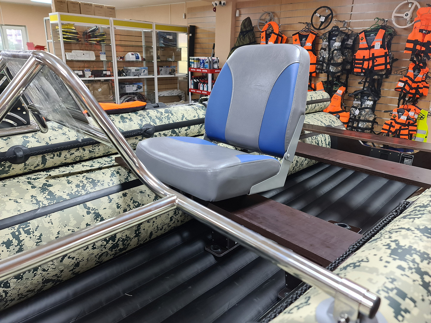 КРЕСЛО МЯГКОЕ РАСКЛАДНОЕ С ПОВОРОТНЫМ МЕХАНИЗМОМ ДЛЯ ЛОДОК в Геленджике