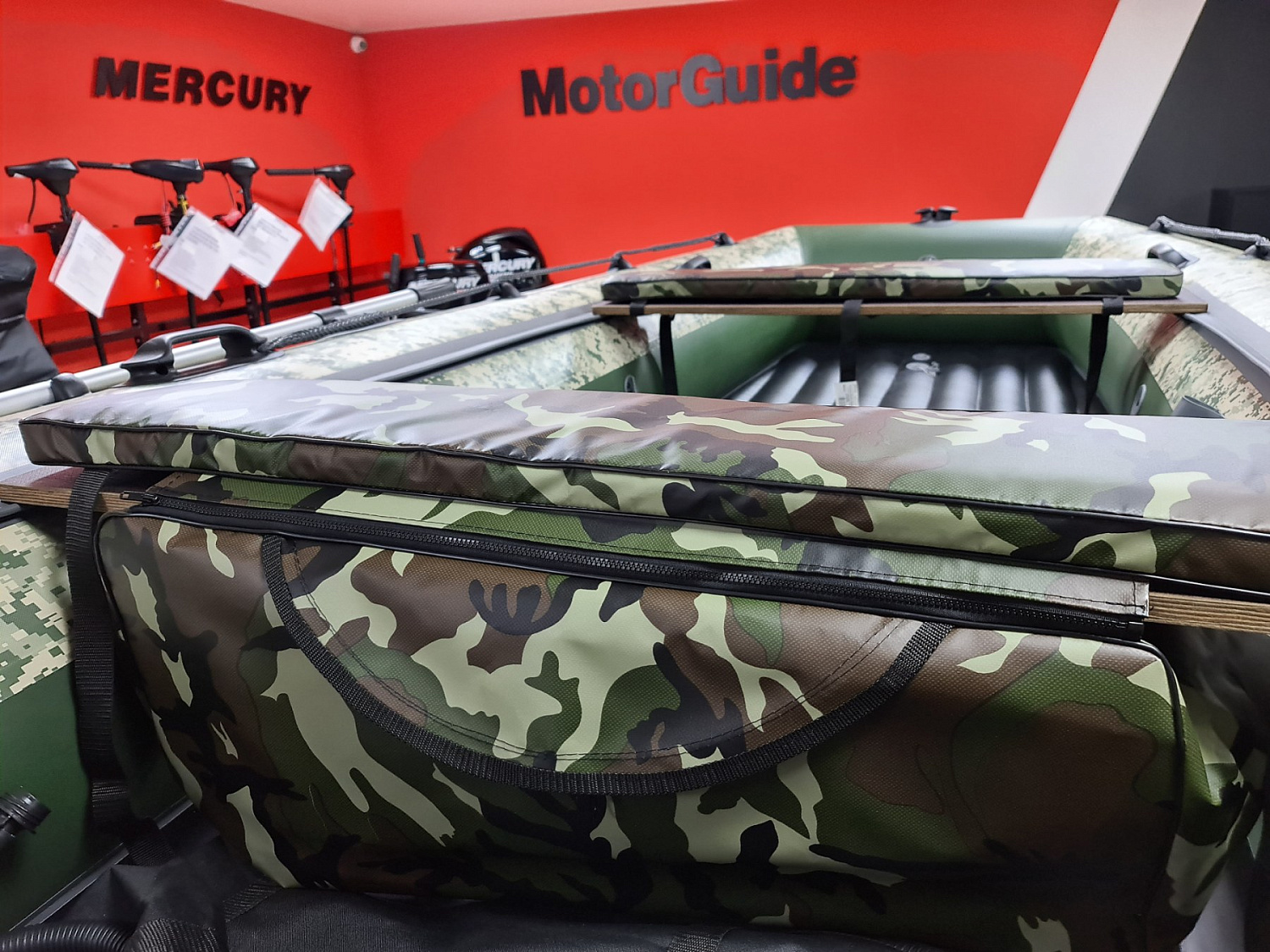 КОМПЛЕКТ МЯГКИХ НАКЛАДОК С СУМКОЙ ДЛЯ ЛОДОК 105Х20 КАМУФЛЯЖ в Геленджике