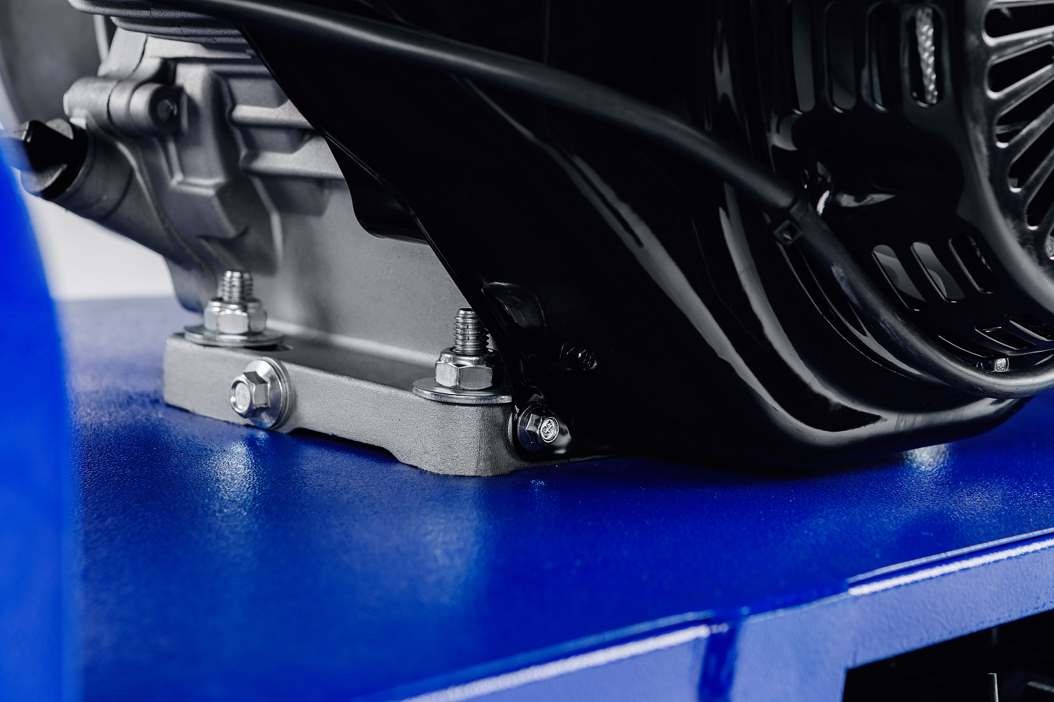 Мотобуксировщик SNOW DOG 17 с эл. запуском (DINKING) в Геленджике