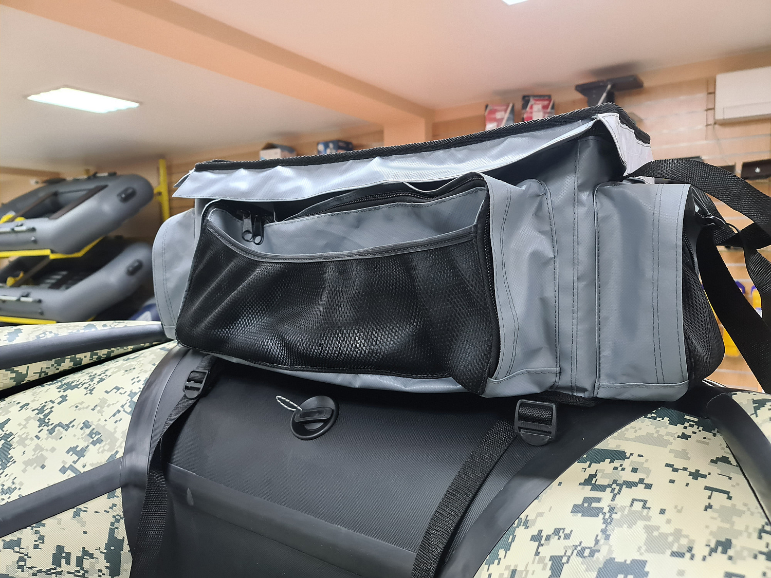 СУМКА ЛЮКС НА БАЛЛОН ДЛЯ ЛОДОК ПВХ 50Х25Х25 СМ в Геленджике