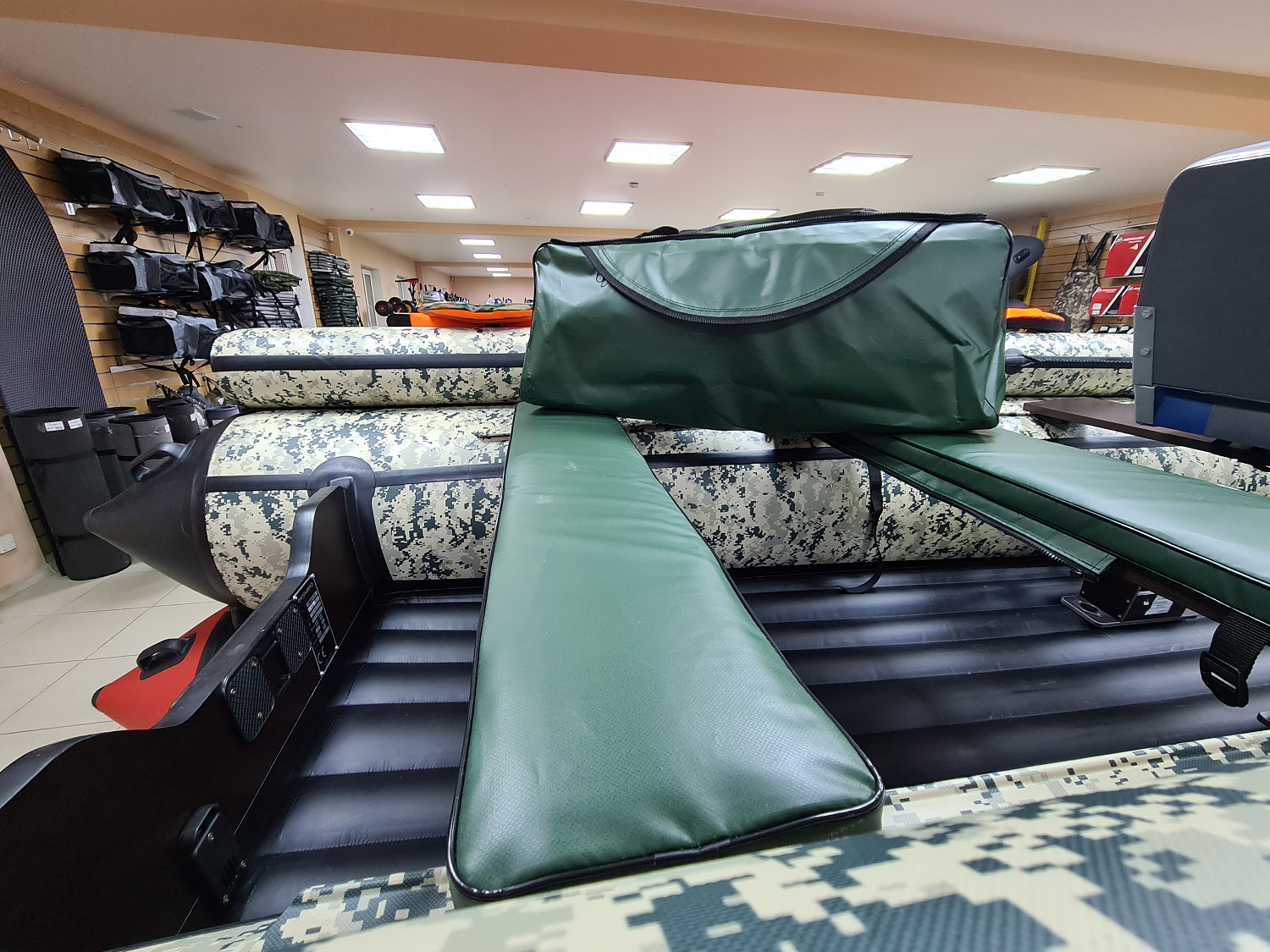 КОМПЛЕКТ МЯГКИХ НАКЛАДОК С СУМКОЙ ДЛЯ ЛОДОК 110Х20 ЗЕЛЕНЫЙ в Геленджике