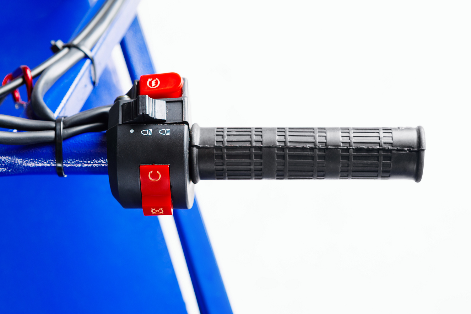 МОТОБУКСИРОВЩИК SNOW DOG 15 л.с. в Геленджике